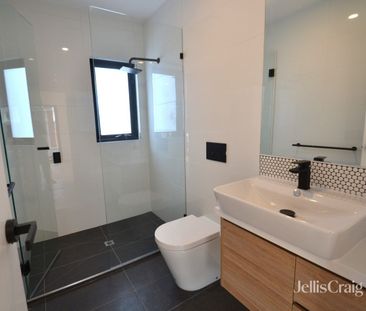 Two Bedroom Townhouse - Photo 6