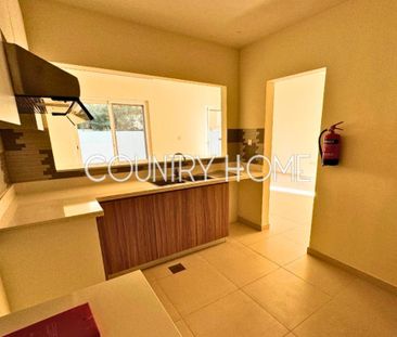 Corner Unit | Unfurnished 3BR Family Villa - Photo 3