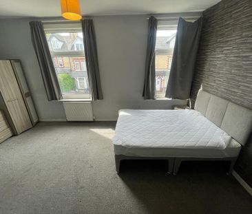 1 bedroom in a house share to rent - Photo 5