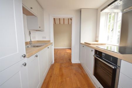 1 bedroom detached house to rent - Photo 3