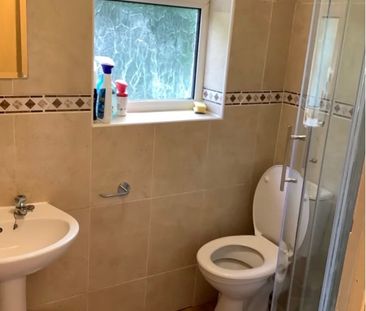 Room in a Shared House, The Highway, BN2 - Photo 2