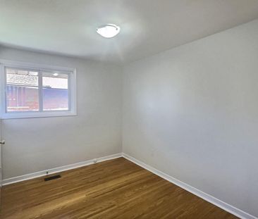 For Lease - 46 Jarwick Drive, Toronto, Ontario - Photo 6