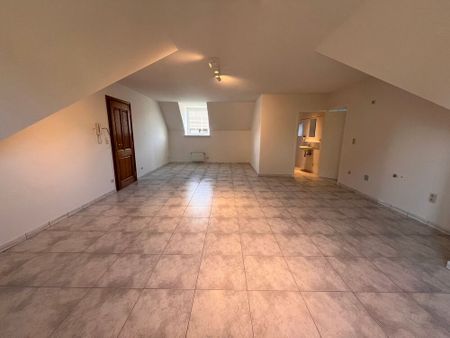 Unieke, ruime alleenstaande woning met 4 slaapkamers, tuin, carport en garagebox te Blankenberge - Foto 2