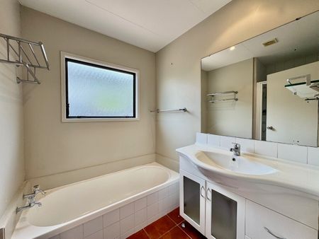 Unit 1, 7 Lyell Court, Clover Park, Auckland - Photo 4