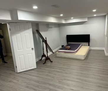 For Lease - 30 Cox Crescent, Brampton, Ontario - Photo 4