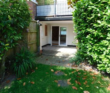 2 bedroom ground maisonette to let - Photo 5