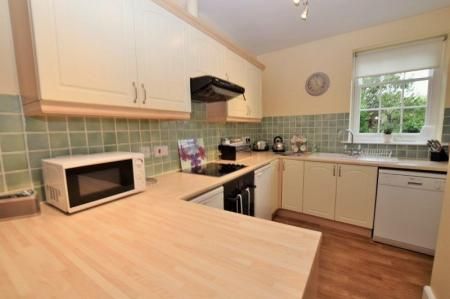 1 bedroom Flat To Let - Photo 5