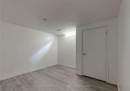 For Lease - 125 Roxanne Crescent, Toronto, Ontario - Photo 2