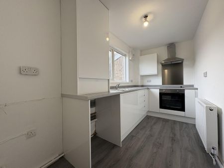 3 bedroom apartment to rent - Photo 5