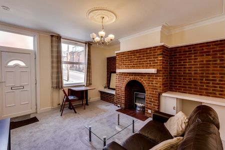 1 bedroom terraced house to rent - Photo 2