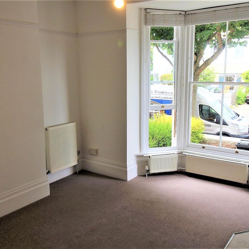 Flat For Rent Campbell Road, Southsea - Photo 1