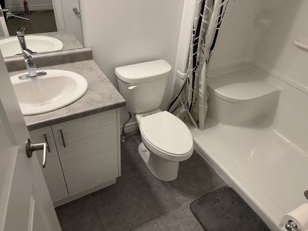 For Lease - 575 Woodward Avenue Unit# 17, Hamilton, Ontario - Photo 5