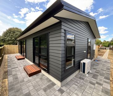 Brand New! - Photo 5