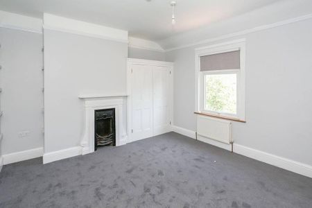 4 bedroom terraced house to rent - Photo 3