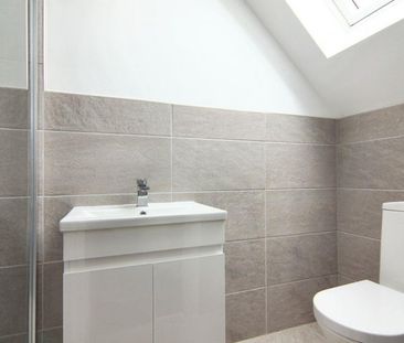 4 BED Detached house To rent - Photo 5