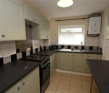 3 bedroom terraced house to rent - Photo 2