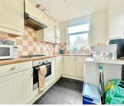 5 bedroom detached house to rent - Photo 5