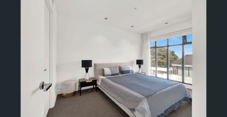 Furnished Toorak Gem with Style - Photo 3