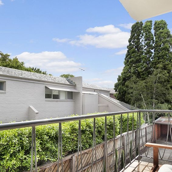 6/18 Walsh Street, South Yarra VIC 3141 - Apartment For Rent | Domain - Photo 1