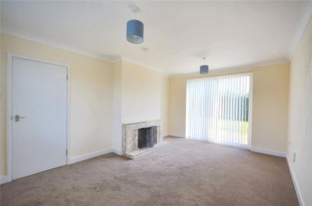 4 bedroom detached house to rent - Photo 2