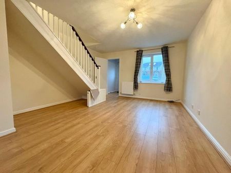 2 bedroom terraced house to rent - Photo 2