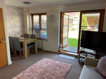 2 bedroom terraced house to rent - Photo 2