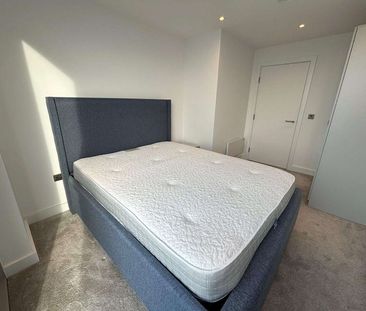 Extravagant Fully Furnished Two Double Bedroom Apartment with unriv... - Photo 3