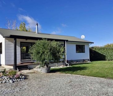 Stunning Refurbished Home in Tranquil Cul-de-Sac - Photo 4