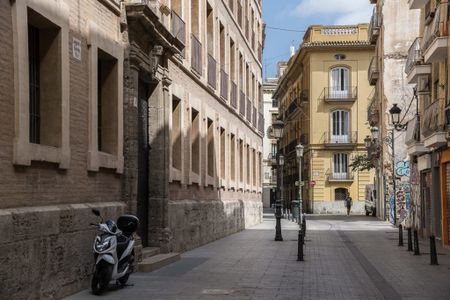 Carrer del Túria, Valencia, Valencian Community 46008 - Photo 2