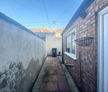 2 bedroom terraced house to rent - Photo 5