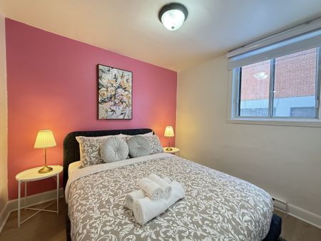 3005 Avenue Barclay, #1 - Photo 4