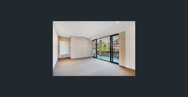 THE CLIFTON - ONE BEDROOM WITH A/C & LARGE BALCONY - Photo 1