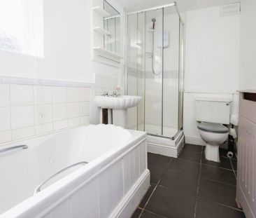 2 bedroom semi-detached house to rent - Photo 5