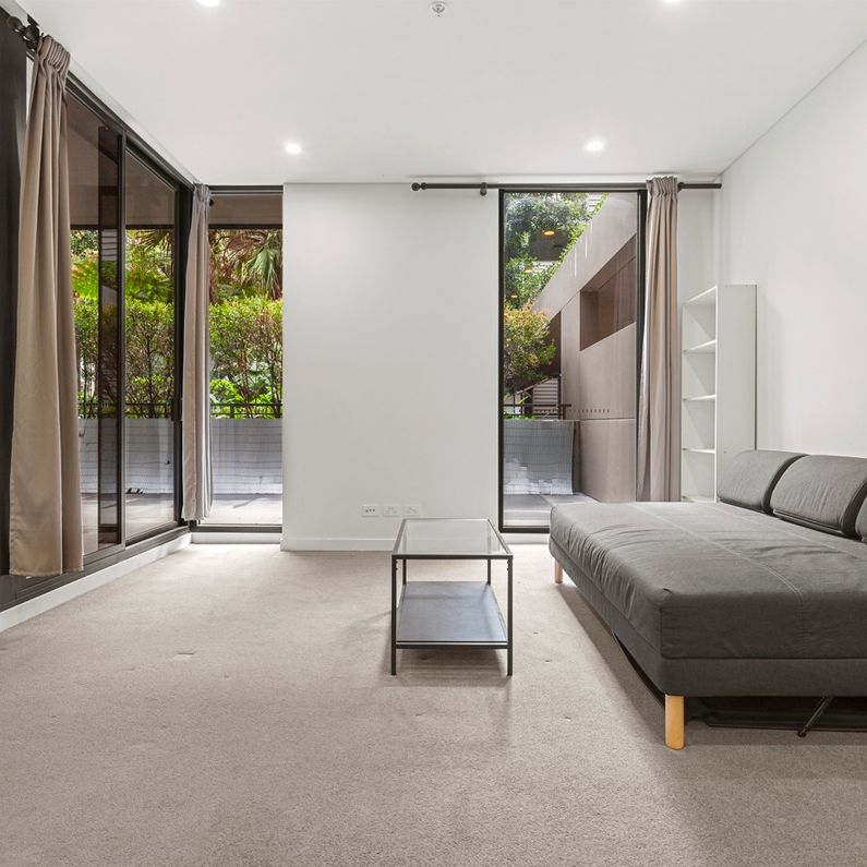 Fully Furnished Two Bedroom Apartment - Photo 1