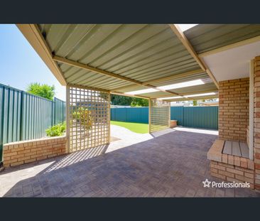32 Skylark Retreat, Ballajura, WA 6066 - Photo 5