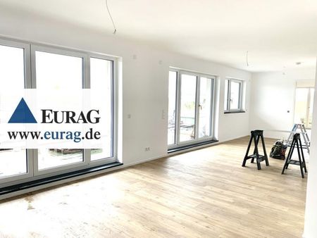 FÜ: Exklusive 3-Zi-Whg (4.OG) mit Dachterrasse + 2 Balkonen, inkl. EBK, Aufzug + 2 TG-Stellplätzen - Foto 2