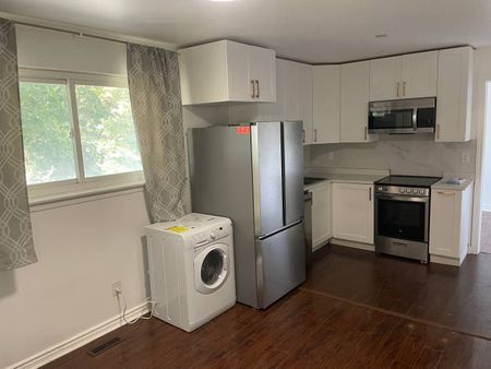 For Lease - 143 Chester Le Boulevard Unit# Unit 2, Toronto, Ontario - Photo 3