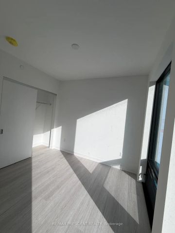 284 King Street E #402 - Photo 4