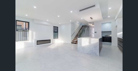 Brand New Modern Contemporary Family Home!!! - Photo 2