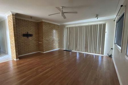 MODERN FAMILY HOME WITH SPACIOUS OUTDOOR LIVING - Photo 2