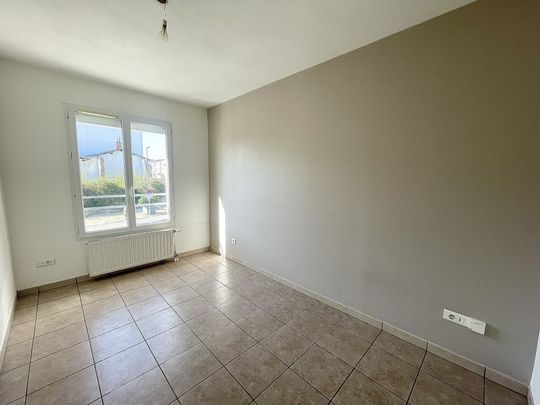 LOCATION - APPARTEMENT T2 68M² - CENTRE DE FEYZIN Feyzin (69320) Le bien en vidéo - Photo 1