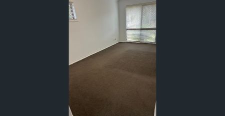 Leafy Ormiston - Ready NOW!! - Large Block, Park next door, walk to everything! - Photo 2