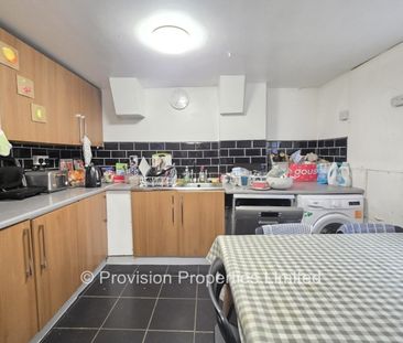 6 Bedroom Houses Hyde Park Leeds - Photo 6