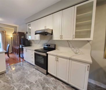 For Lease - 24 Golden Oak Avenue, Richmond Hill, Ontario - Photo 2