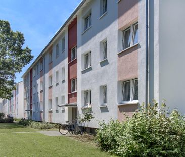 3-Zimmer-Wohnung mit Tageslichtbad und Balkon an der Strotheide frei! - Photo 3