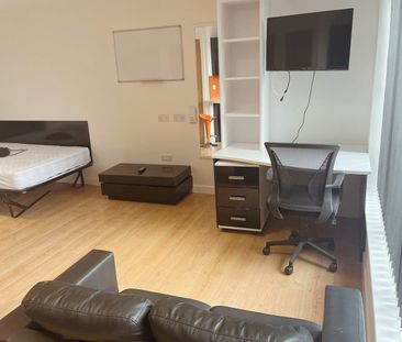 Studio Flat, London Road, LE2 - Photo 4