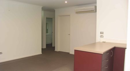 Sunny stand alone home - Photo 5