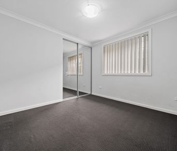 66 Affleck Gardens, Middleton Grange, NSW 2171 - Photo 4