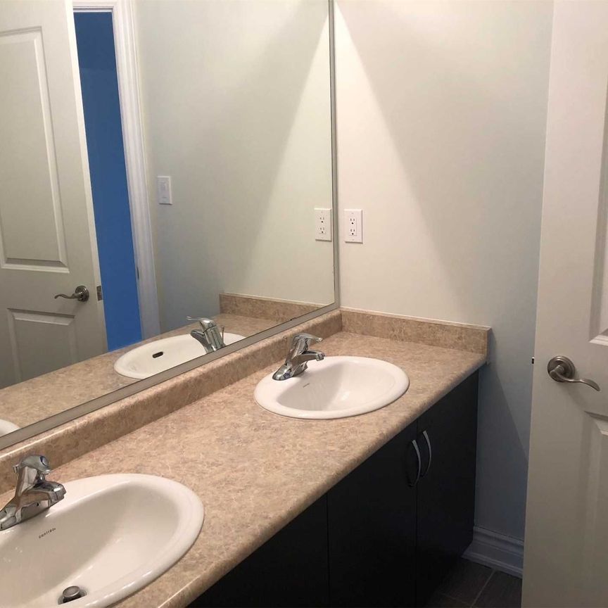 For Lease - 23 Caliber Court, King, Ontario - Photo 1