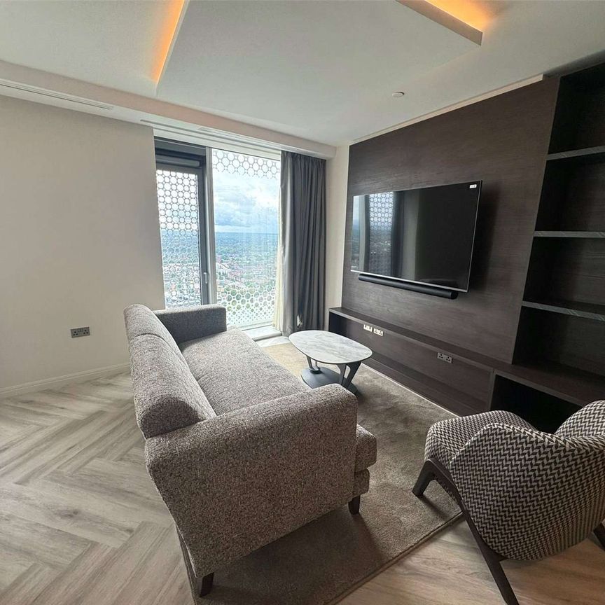 Exceptional two bedroom, two bathroom penthouse on the 41st floor of the brand new Square Gardens development. - Photo 1